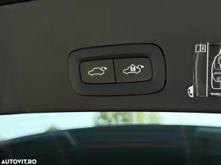 Volvo XC40 — miniatură 31