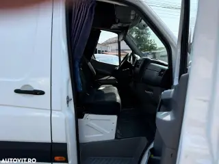 Mercedes-Benz Sprinter — miniatură 6